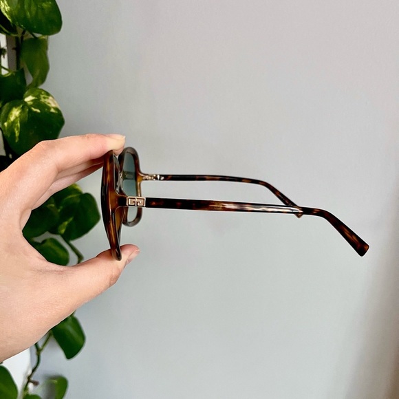 Givenchy Oversized Havana Gold Rounded Tortoise Style Sunglasses - Picture 13 of 16